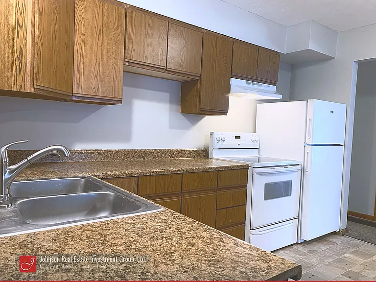 1095 Parma Ave — Photo 7