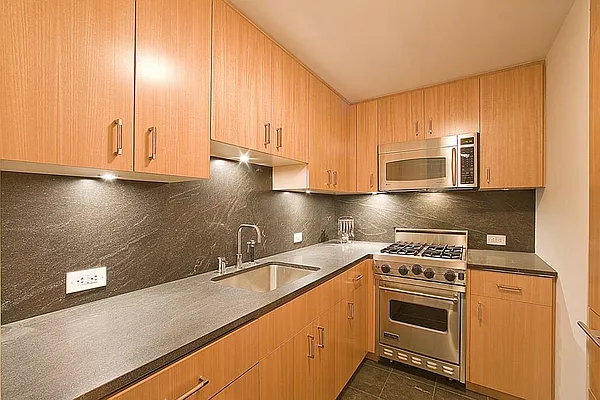 Rented by Corcoran | media 12