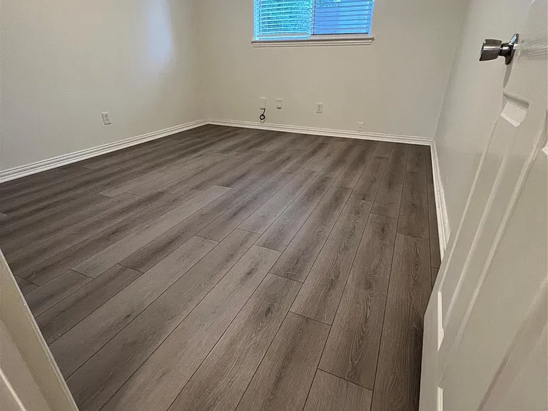 12818 Westella Dr — Photo 28