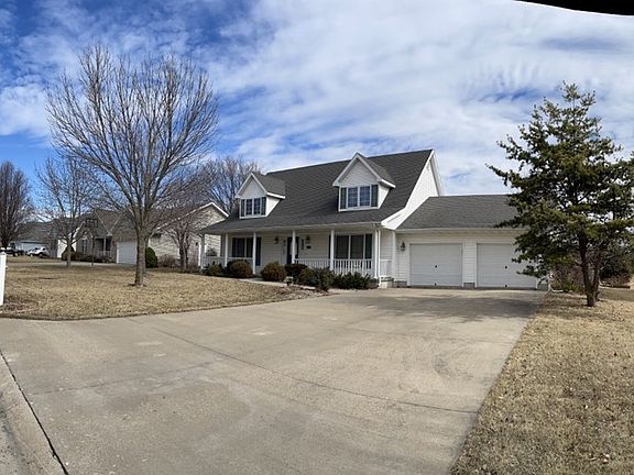 2nd image of 1709 Meadow View Dr