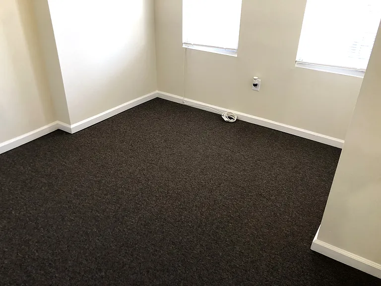 1323 N Allison St — Photo 29