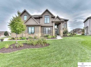 19907 Lamont Cir, Omaha, NE 68130
