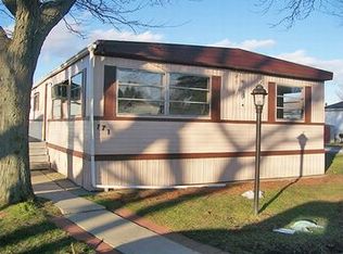 171 Belle Villa Blvd, Belleville, MI 48111
