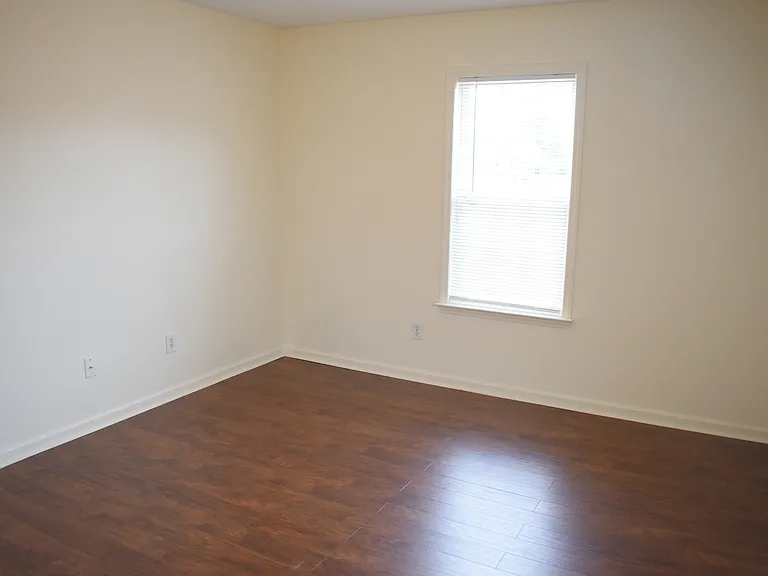 2500 Hawes Ct — Photo 12