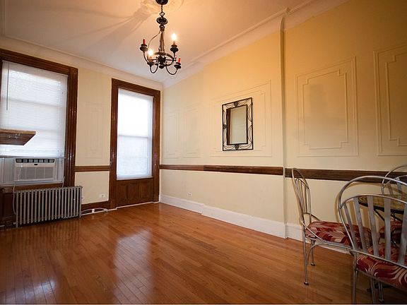 2nd image of 582 Park Pl APT 2