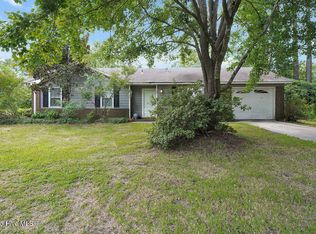 1 Powers Dr, Castle Hayne, NC 28429