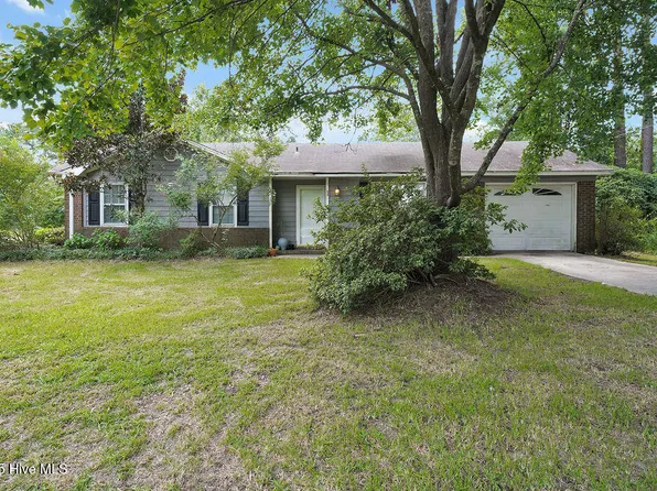 1 Powers Drive, Castle Hayne, NC 28429