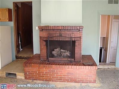 5th image of 1601 Harwood St