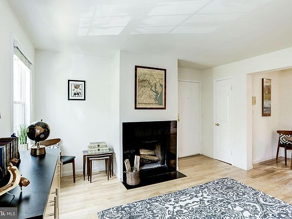 3rd image of 529 Bashford Ln APT 4