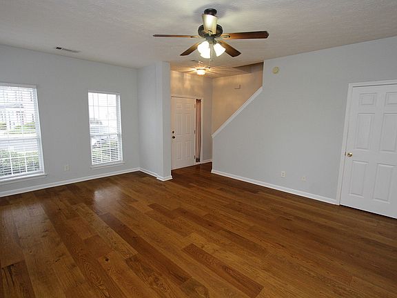5th image of 914 Tree Creek Blvd #914