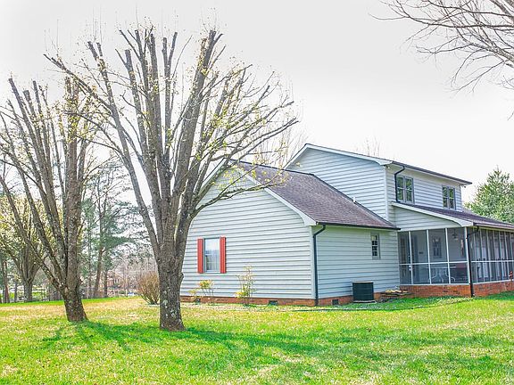 4th image of 708 Valley View Ave