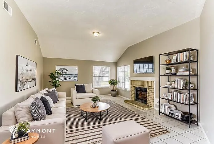 3131 Ashford Bend Dr — Photo 3