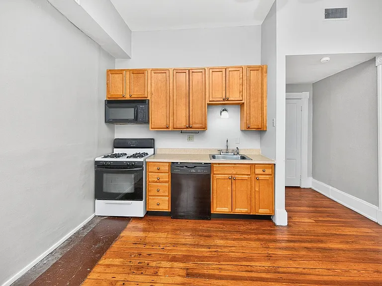 215 E University Ave #A3 — Photo 5