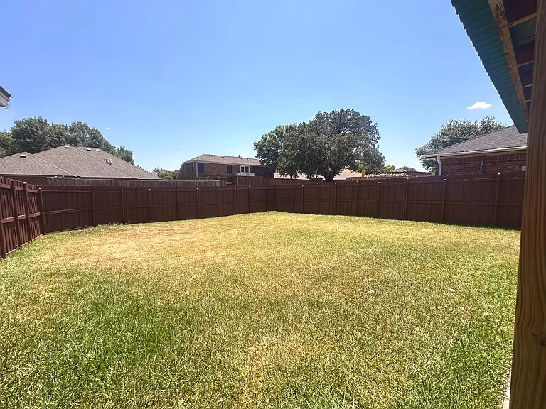 2318 Crystal Creek Ln — Photo 27