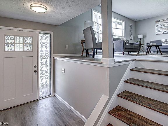 4th image of 5668 Carlton Dr