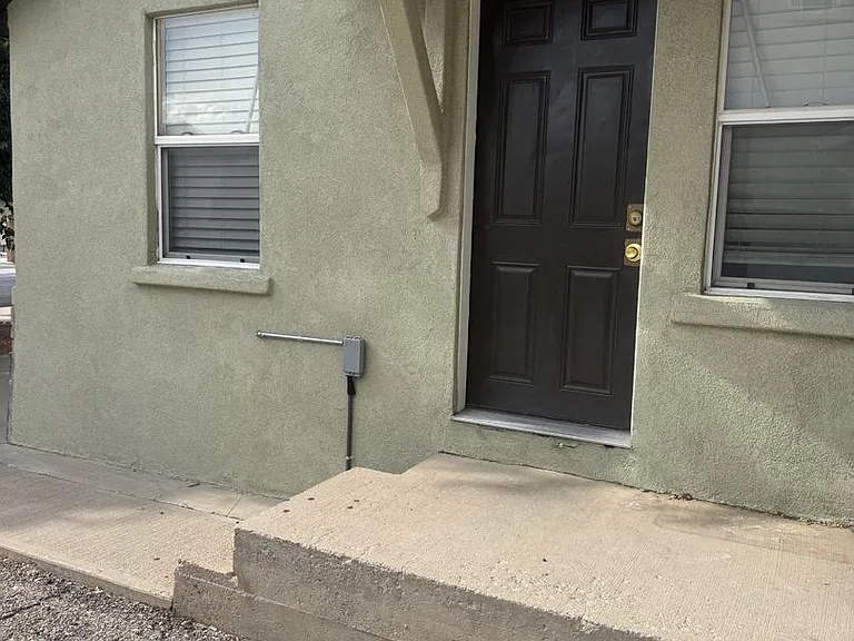 442 N 400 W — Photo 2