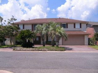7702 Beluche Dr, Galveston, TX 77551