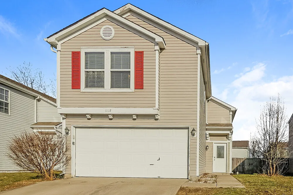 3 bed, 2.5 bath, 1304 sqft, $1,945 — Photo 1