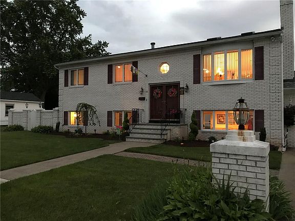 4th image of 94 Baird Ave