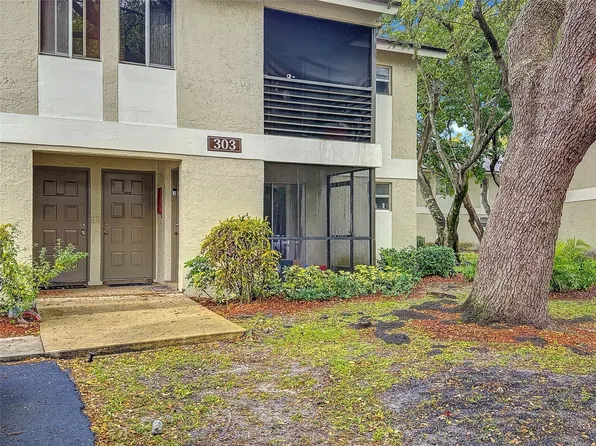 303 Gardens Drive #206, Pompano Beach, FL 33069