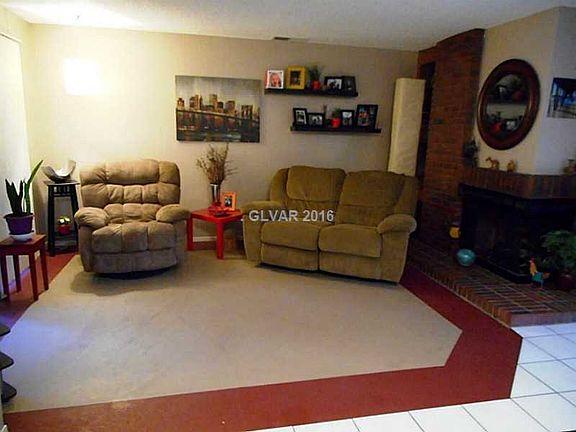 2nd image of 2345 Pickwick Dr #93