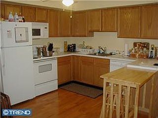 4th image of 42 Meadowrue Ln