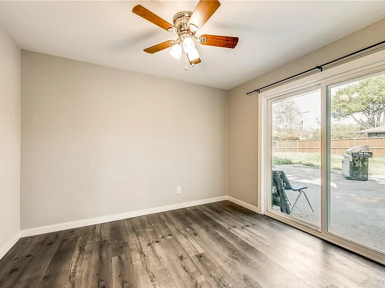 10216 Carry Back Cir — Photo 5