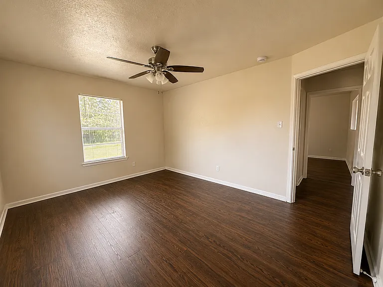 3525 Country Club Rd — Photo 6