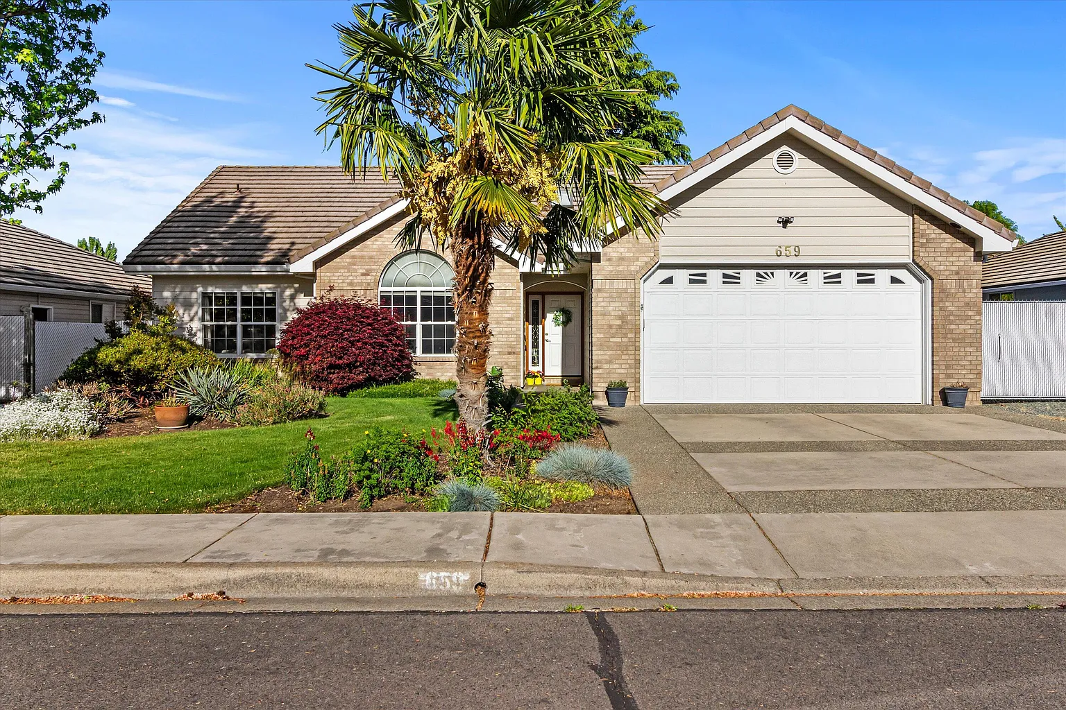 659 Jackson Creek Dr photo 1
