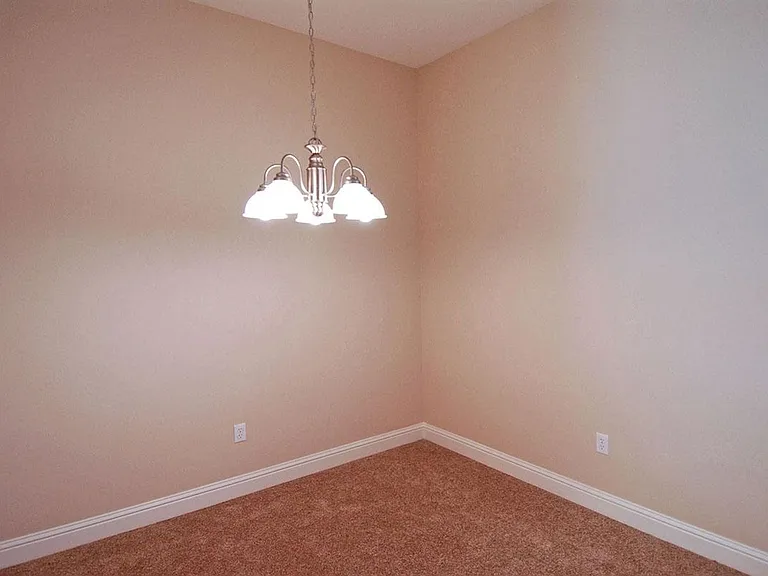 631 Jasmine Parke Dr — Photo 3