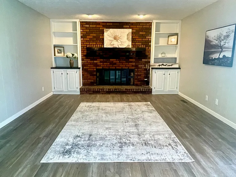 401 N Nebo Rd — Photo 5