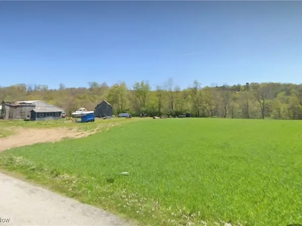 27 County Rd, Coshocton, OH 43812