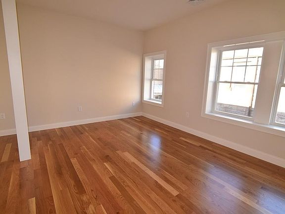 5th image of 601 Washington St Ste 4