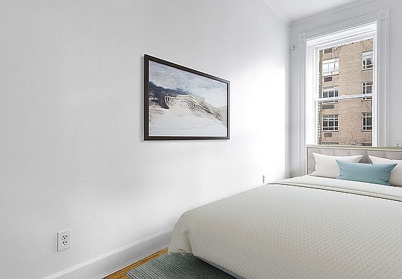 3rd image of 43 E 67th St #4B