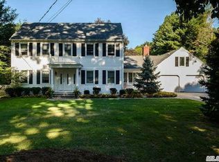 59 Hawxhurst Rd, Cold Spring Harbor, NY 11724