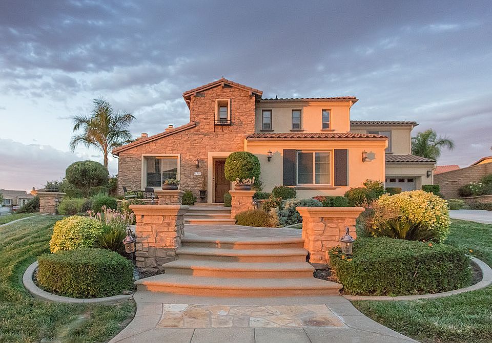 1st image of 32738 Presidio Hills Ln