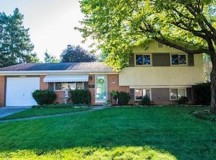 2488 Lipton Rd, Columbus, OH 43232