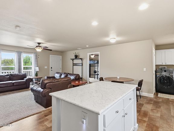 3rd image of 860 E Alimos Way
