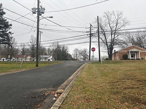 5th image of 2101 Ritchie Rd
