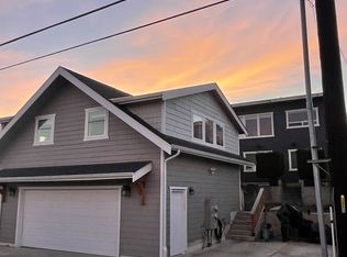 3830 37th Ave SW, Seattle, WA 98126