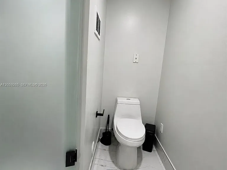 3105 NE 184th St #7102 — Photo 14