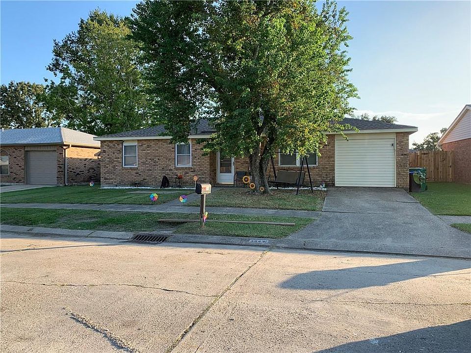 1st image of 384 Highland Dr