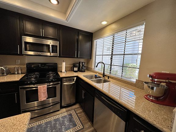3rd image of 1515 Apache Dr
