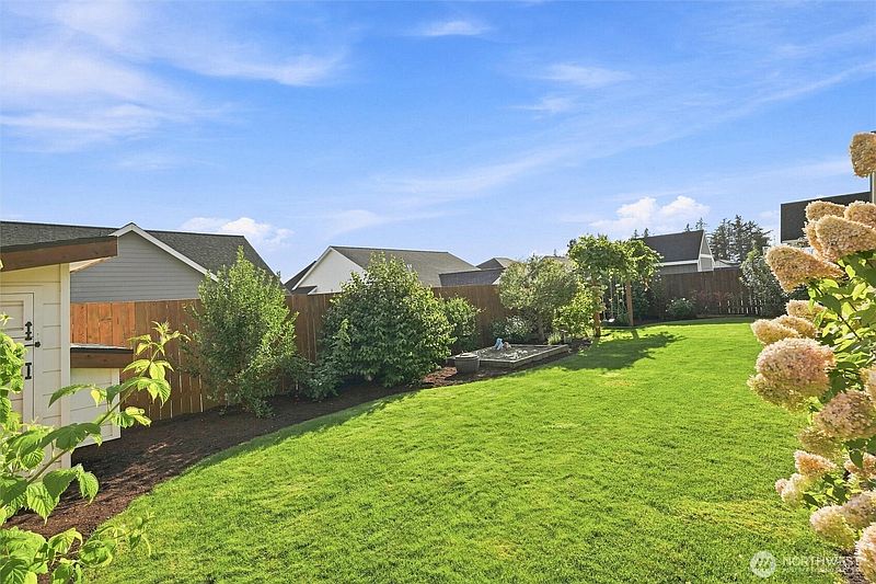 5th image of 2154 Brome Street