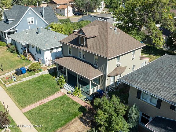 5th image of 430 1st Ave W