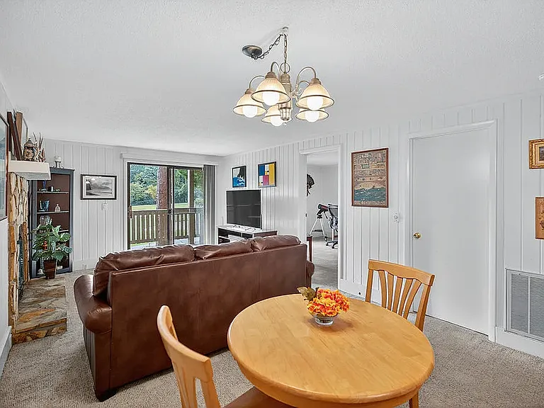 4001 Captains Walk Cir — Photo 23