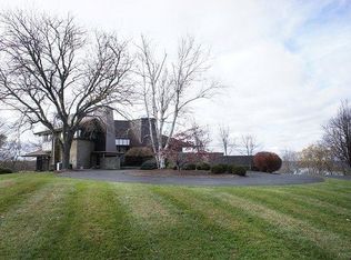 5575 Palisades Dr, Cincinnati, OH 45238