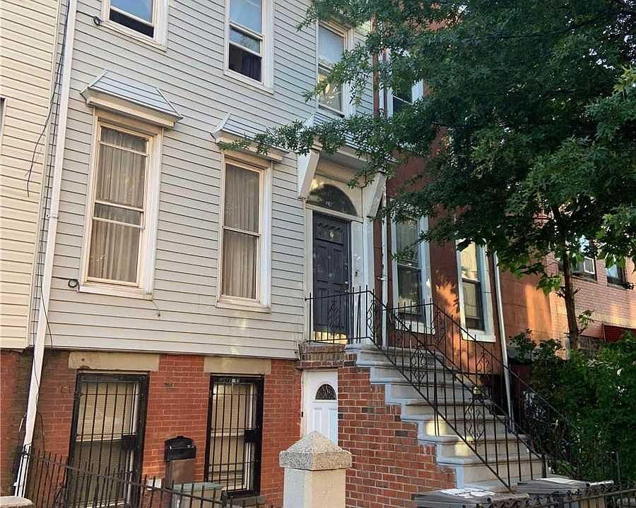 1st image of 636 Marcy Ave