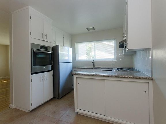 4th image of 967 Linden Dr