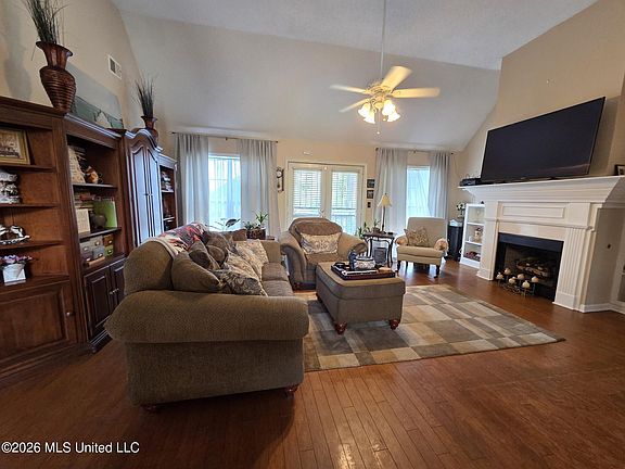 3rd image of 4771 Derby Dr